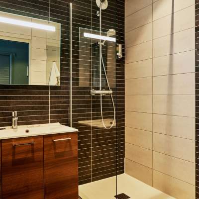 La Crémaillère · Salle de bain de l'Hôtel 3 étoiles Courseulles-sur-Mer, Calvados