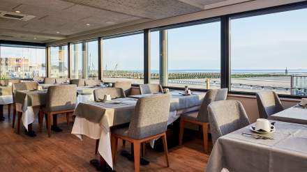 La Crémaillère · Hôtel Restaurant à Courseulles-sur-Mer, Normandie